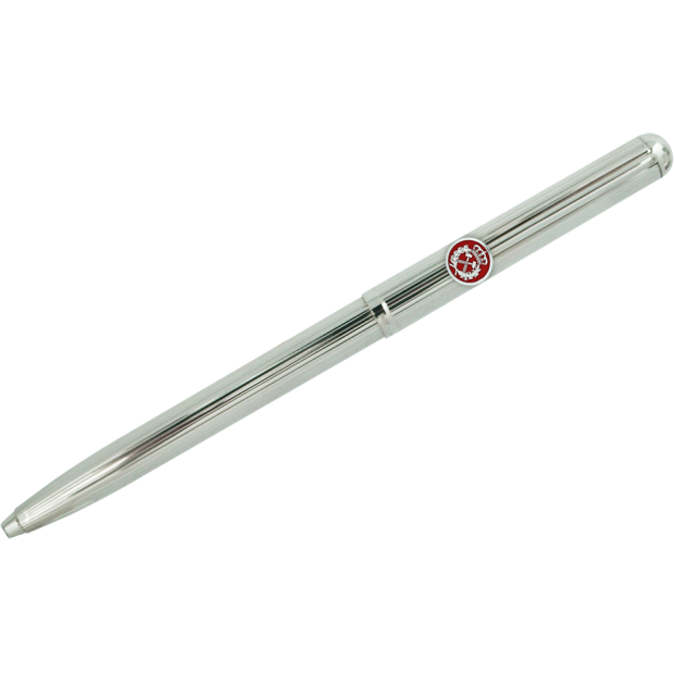 Bolígrafo de plata con anagrama de Ingenieros de MinasReferencia: BL0095Elegante bolígrafo de plata de estilo clásico, decorado con un diseño de lineas finas.Ideal para regalos, ocasiones especiales o uso profesional.El capuchón y el cuerpo están fabricados en plata de ley maciza con acabado en brillo.El sistema de carga de tinta es compatible con recambios estandar.El cierre es de tipo pulsador retractil.Fabricado íntegramente en Alemania.Se puede personalizar con el nombre grabado en relieve.
