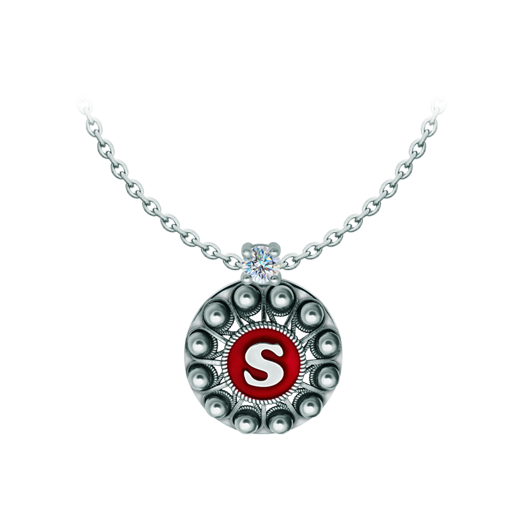 Personalisierter Charro Button-Anhänger mit Moissanit in SilberRef. Code: CO2030Personalisierter Anhänger aus Sterlingsilber mit einer eingebrannten emaillierten Initiale Ihres Namens und einem 5 mm großen Moissanit im Brillantschliff.Moissanit ist ein im Labor hergestellter Edelstein, der aufgrund seiner Schönheit und seiner einzigartigen Eigenschaften einen besonderen Platz in der Schmuckherstellung einnimmt. Er besticht durch seinen diamantenähnlichen Glanz und seine hohe Festigkeit (9,25 auf der Mohs-Skala).Ursprünglich wurde er Ende des 19. Jahrhunderts in einem Meteoriten entdeckt, und dieser 