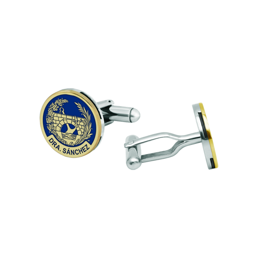 Personalisierte Manschettenknöpfe aus Gold und Stahl "Ingenieros de Caminos, Canales y Puertos"Ref. Code: GE0385Manschettenknöpfe mit dem Wappen der Zivilingenieure, in Flachrelief aus 18-karätigem Gold geschnitzt und im Ofen emailliert, personalisiert mit Ihrem Namen oder einem besonderen Datum, als Abschluss einer sorgfältigen Arbeit von großer Qualität.Schließe mit Emaille-Finish.Wir haben alle Berufe und Laufbahnen im Angebot: Anwaltschaft (Anwalt / Recht), Handelsvertreter, Quantity Surveyor, Architekt (Architektur), ATS (Krankenpflege), Bildende Kunst, Biologische Wissenschaften (Biologie), Exakte Wissenschaften, Physikalische Wissenschaften, Politische Wissenschaften, Politik- und Wirtschaftswissenschaften, Chemische Wissenschaften, Handel, Zeichner, Wirtschaft, Betriebswirtschaft, Pharmazie, Philosophie und Literatur, Geographie, Geologie (Geologie), Sozialwissenschaftler, Informatik, Agraringenieurwesen, Bauingenieurwesen, Elektrotechnik, Forstingenieurwesen, Bergbauingenieurwesen, Schiffbau, Höheres Wirtschaftsingenieurwesen, Technisches Wirtschaftsingenieurwesen, Fernmeldetechnik, Textilingenieurwesen, Schmuck, Lehramt, Medizin, Musik, Psychologie, Topographie, Odontologie, Optik, Journalismus, Veterinärmedizin.Und wenn wir Ihre nicht haben, kontaktieren Sie uns bitte.