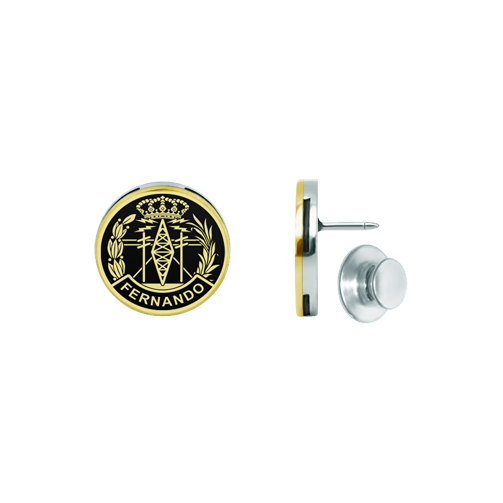Insignia en oro de 18 ktes con nombre "Ingeniero de Telecomunicaciones"Referencia: IS0137Insignia con escudo de Ingeniero de Telecomunicaciones, tallado bajo relieve en oro de 18 ktes y esmaltados al horno, y personalizada con su nombre, completando un minucioso trabajo de gran calidad.Tambien disponible en 14 ktes.Tenemos todas las profesiones y carreras disponibles: Abogacía (Abogado / Derecho), Agente Comercial, Aparejador, Arquitecto (Arquitectura), ATS (Enfermería), Bellas Artes, Ciencias Biológicas (Biología), Ciencias Exactas, Ciencias Físicas, Ciencias Políticas, Ciencias Políticas y Económicas, Ciencias Químicas, Comercio, Delineante, Economía, Empresariales, Farmacia, Filosofía y Letras, Geografía, Geológicas (Geología), Graduado Social, Informática, Ingeniero Agrónomo, Ingeniero de Caminos, Ingeniero Electrónico, Ingeniero de Montes, Ingeniero de Minas, Ingeniero Naval, Ingeniero Industrial Superior, Ingeniero Técnico Industrial, Ingeniero Telecomunicaciones, Ingeniero Textil, Joyero, Magisterio (Profesor), Medicina, Música, Psicología, Topógrafo (Topografía), Odontología, Óptica, Periodismo, Veterinaria.Y si no tenemos la suya, consultenos.