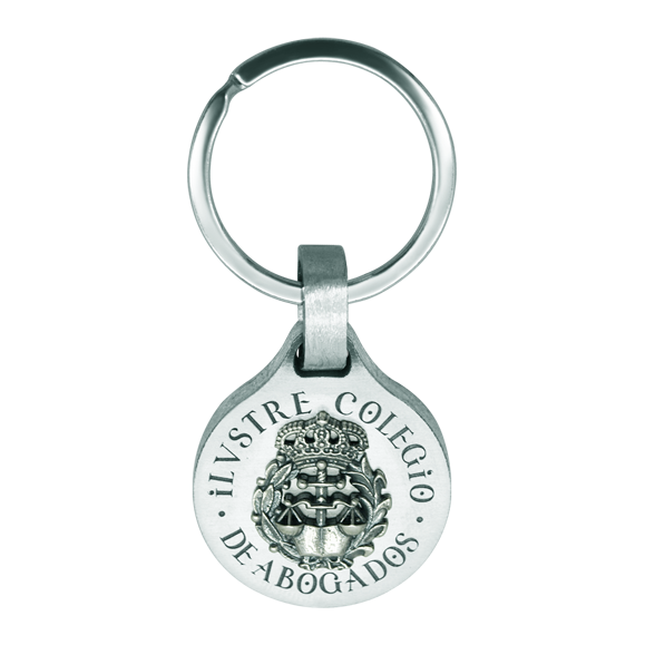 Llavero de Abogado en plata y aluminioReferencia: LL0346Llavero con escudo del colegio de Abogados en plata de ley sobre aluminio de 5mm.