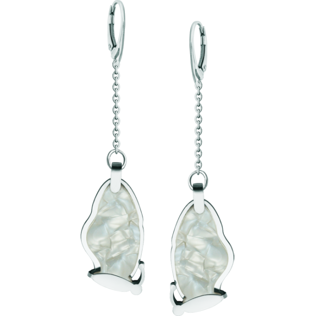 Boucles d'oreilles papillon Art déco en acier et nacreReferencia: PE3305Boucles d'oreilles en acier inoxydable poli et nacre de cellulose.Pièces de musée inspirées des œuvres les plus représentatives des mouvements Art nouveau et Art déco, et du modernisme de la fin du XIXe siècle et du début du XXe siècle.