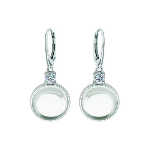 Pendientes de plata con moissanita y cristal de rocaReferencia: PE3347Pendientes fabricados en plata de ley con un cabujón de cristal de colores de 16x16mm y una moissanita talla brillante de 5mm engastada.La moissanita es una gema preciosa creada en laboratorio que se ha ganado un lugar especial en la joyería por su belleza y cualidades únicas, deslumbra por su brillo superior al del diamante y su gran resistencia (9,25 en la escala de Mohs).Descubierta originalmente en un meteorito a finales del siglo XIX, y ese origen “estelar” le otorga un encanto singular.Llena de destellos únicos, combina lujo y elegancia en una sola joya.