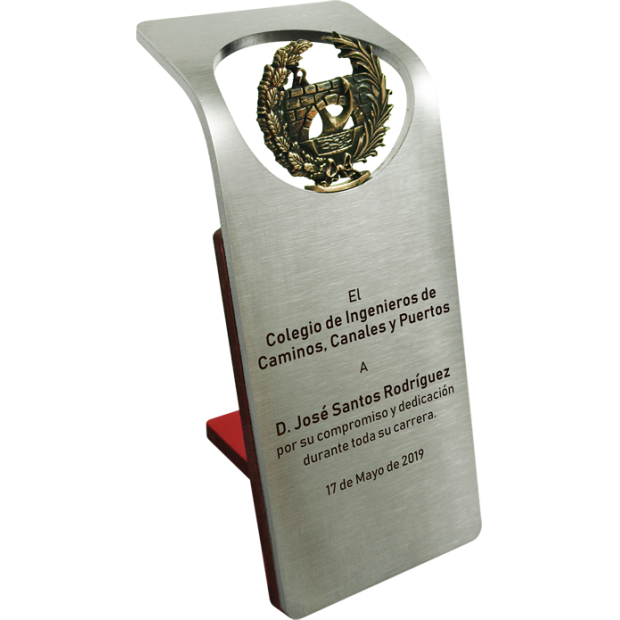 Trofeo conmemorativo de acero y bronce "Ingenieros de Caminos, Canales y Puertos"Referencia: PL0209Trofeo fabricado en acero macizo.Motivo fabricado en bronce pulido en relieve.Posibilidad de grabar un texto conmemorativo.Creamos trofeos, premios o placas conmemorativas diferentes, personalizados con cualquier anagrama, escudo o logotipo.Tenemos todas las profesiones y carreras disponibles: Abogacía (Abogado / Derecho), Agente Comercial, Aparejador, Arquitecto (Arquitectura), ATS (Enfermería), Bellas Artes, Ciencias Biológicas (Biología), Ciencias Exactas, Ciencias Físicas, Ciencias Políticas, Ciencias Políticas y Económicas, Ciencias Químicas, Comercio, Delineante, Economía, Empresariales, Farmacia, Filosofía y Letras, Geografía, Geológicas (Geología), Graduado Social, Informática, Ingeniero Agrónomo, Ingeniero de Caminos, Ingeniero Electrónico, Ingeniero de Montes, Ingeniero de Minas, Ingeniero Naval, Ingeniero Industrial Superior, Ingeniero Técnico Industrial, Ingeniero Telecomunicaciones, Ingeniero Textil, Joyero, Magisterio (Profesor), Medicina, Música, Psicología, Topógrafo (Topografía), Odontología, Óptica, Periodismo, Veterinaria.Y si no tenemos la suya, consultenos.