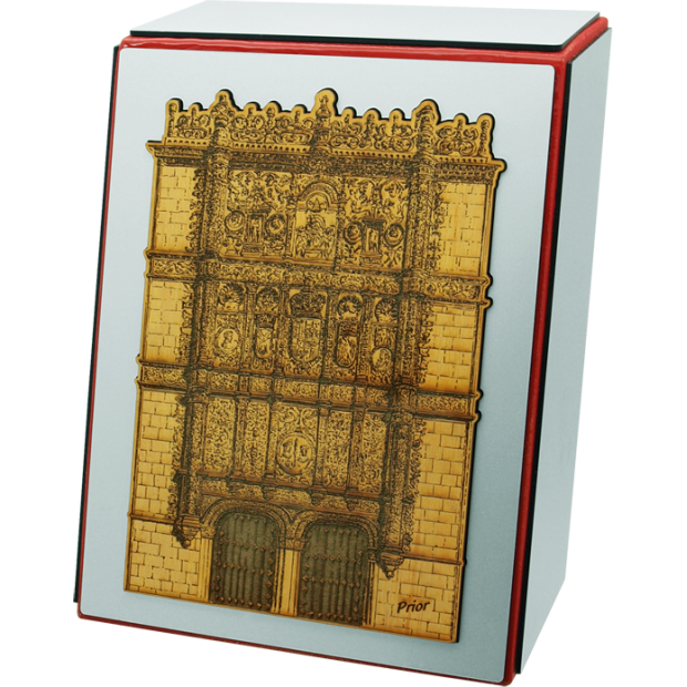 Prix institutionnel en acier et bois "Façade de l'Université de Salamanque"Referencia: PL0385Trophée institutionnel en bois massif et acier.Pièce exclusive au design unique avec une inclinaison non soutenue.Possibilité de graver un texte commémoratif.Nous créons différents trophées, récompenses ou plaques commémoratives, personnalisés avec n'importe quel anagramme, écusson ou logo.Dimensions : 14x18x6cm.