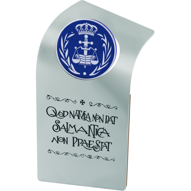Trofeo de profesiones de acero "Abogados"Referencia: PL0415Premio institucional fabricado en acero macizo con escudo grabado.Motivo de 80mm de diámetro.Posibilidad de grabar un texto conmemorativo.Creamos trofeos, premios o placas conmemorativas diferentes, personalizados con cualquier anagrama, escudo o logotipo.Tenemos todas las profesiones y carreras disponibles: Abogacía (Abogado / Derecho), Agente Comercial, Aparejador, Arquitecto (Arquitectura), ATS (Enfermería), Bellas Artes, Ciencias Biológicas (Biología), Ciencias Exactas, Ciencias Físicas, Ciencias Políticas, Ciencias Políticas y Económicas, Ciencias Químicas, Comercio, Delineante, Economía, Empresariales, Farmacia, Filosofía y Letras, Geografía, Geológicas (Geología), Graduado Social, Informática, Ingeniero Agrónomo, Ingeniero de Caminos, Ingeniero Electrónico, Ingeniero de Montes, Ingeniero de Minas, Ingeniero Naval, Ingeniero Industrial Superior, Ingeniero Técnico Industrial, Ingeniero Telecomunicaciones, Ingeniero Textil, Joyero, Magisterio (Profesor), Medicina, Música, Psicología, Topógrafo (Topografía), Odontología, Óptica, Periodismo, Veterinaria.Y si no tenemos la suya, consultenos.
