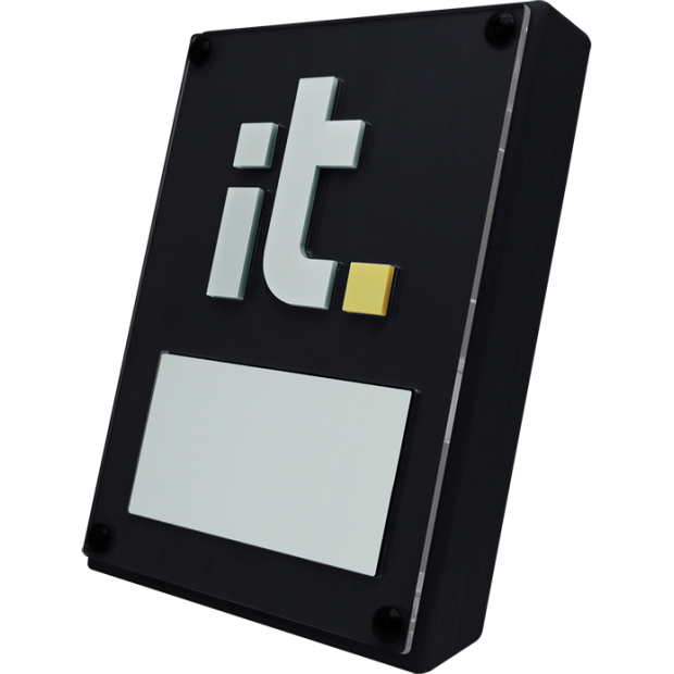 Wood and methacrylate plaque "Telecommunications Engineers"Ref. code: PL0439Plate made of solid wood with logo in volume on methacrylate and wood.Wood dimensions: 14x20x4cm.Possibility of engraving a commemorative text.We customize with any anagram, shield or logo.