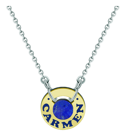 Pendentif personnalisé en or, acier et lapis-lazuli "Nom" (Lapis lazuli)Referencia: CO1861Pendentif roue personnalisé avec votre nom gravé en or 18 carats et émaillé au four, avec un lapis-lazuli au centre.Medida: 20x20mm.