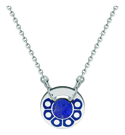 Anhänger aus emailliertem Silber, Stahl und Lapislazuli "Salamanca's Charro Button Wheel" (Lapis lazuli)Ref. Code: CO1866Radanhänger aus Sterlingsilber, einbrennlackiert und graviert, an einer Stahlkette mit Sicherheitsverschluss, mit einem Lapislazuli in der Mitte.Gr&ouml;&szlig;e: 20x20mm.