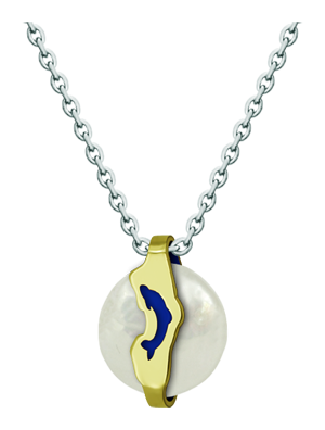 Pendentif en or et perles "Dauphin"Referencia: CO1899Pendentif en or 9kt émaillé en forme de dauphin avec une perle de monnaie de 16 mm à l'intérieur.Medida: 7x21mm.