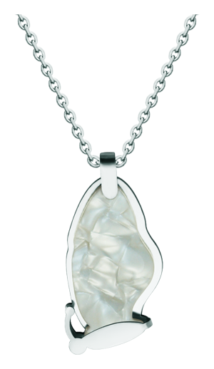 Art Deco Butterfly pendant in steel and mother-of-pearl (White)Ref. code: CO1972Pendant made of polished steel smooth to the touch and mother-of-pearl cellulose.Museum pieces inspired by the most representative works of the Art Nouveau and Art Deco movements, and the modernism of the late nineteenth and early twentieth centuries.Size: 18x37mm.