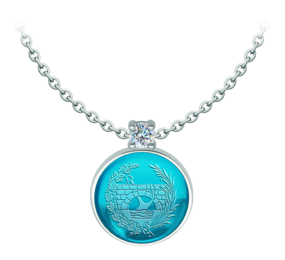 Silberner Road Engineer-Anhänger mit Moissanit und farbigem Glas (Blau)Ref. Code: CO2016Anhänger aus Sterlingsilber mit einem 18x18 mm großen farbigen Glascabochon, auf dessen Rückseite das Anagramm des Colegio Oficial de Ingeniero de Caminos, Canales y Puertos eingraviert ist, und einem 5 mm großen Moissanit im Brillantschliff.Moissanit ist ein im Labor hergestellter Edelstein, der aufgrund seiner Schönheit und seiner einzigartigen Eigenschaften einen besonderen Platz in der Schmuckherstellung einnimmt. Er besticht durch seinen diamantenähnlichen Glanz und seine hohe Festigkeit (9,25 auf der Mohs-Skala).Ursprünglich wurde er Ende des 19. Jahrhunderts in einem Meteoriten entdeckt, und dieser 