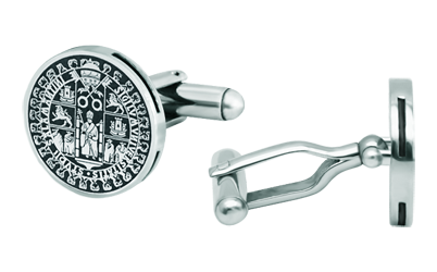 Silberne Manschettenknöpfe "Schild der Universität von Salamanca" (Schwarz)
Ref. Code: GE0267
Manschettenknöpfe mit dem Wappen der Universität von Salamanca in Flachrelief aus Sterlingsilber geschnitzt.
Größe: 18x18mm. Silberne Manschettenknöpfe "Schild der Universität von Salamanca" (Schwarz)
Ref. Code: GE0267
Manschettenknöpfe mit dem Wappen der Universität von Salamanca in Flachrelief aus Sterlingsilber geschnitzt.
Größe: 18x18mm.