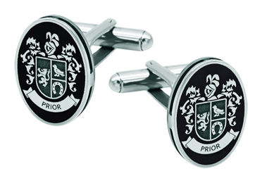 Personalisierte ovale Manschettenknöpfe aus Silber "Wappenschild des Familiennamens Prior" (Schwarz)Ref. Code: GE0301Personalisierte Manschettenknöpfe mit dem heraldischen Wappen des Nachnamens des Priors, in Sterlingsilber geschnitzt und im Ofen emailliert, mit einer sehr sorgfältigen handwerklichen Verarbeitung und emailliertem Verschluss.Gr&ouml;&szlig;e: 15x20x3mm.