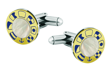 Boutons de manchette en or, acier et nacre "Drapeaux nautiques"Referencia: GE0369Boutons de manchette à roue personnalisés avec drapeaux nautiques représentant votre nom sculptés en bas-relief en or 18kt, avec nacre au centre.Medida: 16x16mm.