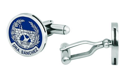 Gemelos personalizados de plata y acero "Ingenieros de Caminos, Canales y Puertos"Referencia: GE0384Gemelos con escudo de Ingenieros de Caminos, Canales y Puertos, tallado bajo relieve en plata de ley y esmaltados al horno, y personalizados con su nombre o una fecha especial, completando un minucioso trabajo de gran calidad.Tenemos todas las profesiones y carreras disponibles: Abogacía (Abogado / Derecho), Agente Comercial, Aparejador, Arquitecto (Arquitectura), ATS (Enfermería), Bellas Artes, Ciencias Biológicas (Biología), Ciencias Exactas, Ciencias Físicas, Ciencias Políticas, Ciencias Políticas y Económicas, Ciencias Químicas, Comercio, Delineante, Economía, Empresariales, Farmacia, Filosofía y Letras, Geografía, Geológicas (Geología), Graduado Social, Informática, Ingeniero Agrónomo, Ingeniero de Caminos, Ingeniero Electrónico, Ingeniero de Montes, Ingeniero de Minas, Ingeniero Naval, Ingeniero Industrial Superior, Ingeniero Técnico Industrial, Ingeniero Telecomunicaciones, Ingeniero Textil, Joyero, Magisterio (Profesor), Medicina, Música, Psicología, Topógrafo (Topografía), Odontología, Óptica, Periodismo, Veterinaria.Y si no tenemos la suya, consultenos.Medida: 18x18mm.