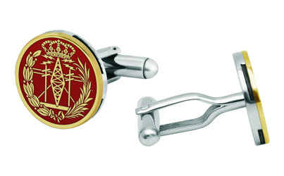 Gemelos de oro redondos "Ingenieros de Telecomunicaciones" (Rojo)Referencia: GE0406Gemelos con escudo de Ingeniero de Telecomunicaciones, tallado bajo relieve en oro de 18 ktes y esmaltados al horno, completando un minucioso trabajo de gran calidad.Tenemos todas las profesiones y carreras disponibles: Abogacía (Abogado / Derecho), Agente Comercial, Aparejador, Arquitecto (Arquitectura), ATS (Enfermería), Bellas Artes, Ciencias Biológicas (Biología), Ciencias Exactas, Ciencias Físicas, Ciencias Políticas, Ciencias Políticas y Económicas, Ciencias Químicas, Comercio, Delineante, Economía, Empresariales, Farmacia, Filosofía y Letras, Geografía, Geológicas (Geología), Graduado Social, Informática, Ingeniero Agrónomo, Ingeniero de Caminos, Ingeniero Electrónico, Ingeniero de Montes, Ingeniero de Minas, Ingeniero Naval, Ingeniero Industrial Superior, Ingeniero Técnico Industrial, Ingeniero Telecomunicaciones, Ingeniero Textil, Joyero, Magisterio (Profesor), Medicina, Música, Psicología, Topógrafo (Topografía), Odontología, Óptica, Periodismo, Veterinaria.Y si no tenemos la suya, consultenos.Medida: 18x18mm.