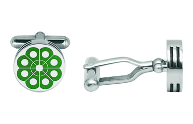 Silver charro button cufflinks in three heights (Green)Ref. code: GE0412Cufflinks with the typical Charro Button of Salamanca carved in low relief in sterling silver and enameled in the oven, with a thickness of 4mm in three heights.Craftsmanship of great meticulousness.Size: 14x14mm.