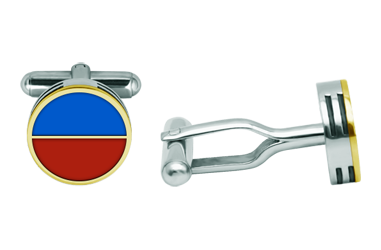 Boutons de manchette en or avec drapeau nautique à trois hauteursReferencia: GE0415Boutons de manchette avec drapeau nautique personnalisé avec l'initiale de votre nom, ciselé en or 18 carats et émaillé au four, d'une épaisseur de 4 mm en trois hauteurs en acier.Le travail est minutieux et soigné.Medida: 14x14x4mm.