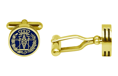 Gemelos de Ingeniero de Telecomunicaciones chapados en oro en tres alturas (Azul)Referencia: GE0417Gemelos con escudo de Ingeniero de Telecomunicaciones tallado bajo relieve, esmaltados al horno, y chapados en oro, con un grueso de 4mm en tres alturas.Tenemos todas las profesiones y carreras disponibles: Abogacía (Abogado / Derecho), Agente Comercial, Aparejador, Arquitecto (Arquitectura), ATS (Enfermería), Bellas Artes, Ciencias Biológicas (Biología), Ciencias Exactas, Ciencias Físicas, Ciencias Políticas, Ciencias Políticas y Económicas, Ciencias Químicas, Comercio, Delineante, Economía, Empresariales, Farmacia, Filosofía y Letras, Geografía, Geológicas (Geología), Graduado Social, Informática, Ingeniero Agrónomo, Ingeniero de Caminos, Ingeniero Electrónico, Ingeniero de Montes, Ingeniero de Minas, Ingeniero Naval, Ingeniero Industrial Superior, Ingeniero Técnico Industrial, Ingeniero Telecomunicaciones, Ingeniero Textil, Joyero, Magisterio (Profesor), Medicina, Música, Psicología, Topógrafo (Topografía), Odontología, Óptica, Periodismo, Veterinaria.Y si no tenemos la suya, consultenos.Medida: 14x14mm.