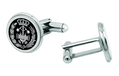 Les deux frères sont ingénieurs industriels spécialisés dans l'aluminium et l'acier (Noir)
Referencia: GE0428
Boutons de manchette ornés du blason de la faculté d'ingénierie industrielle, gravé en bas-relief dans de l'aluminium, émaillés au four, sur de l'acier poli, le tout dans un travail minutieux et de grande qualité.
Toutes les professions et carrières sont disponibles : Avocat, Agent commercial, Métreur, Architecte, ATS, Beaux-Arts, Sciences biologiques, Sciences exactes, Sciences physiques, Sciences politiques, Sciences politiques et économiques, Sciences chimiques, Commerce, Dessinateur, Economie, Gestion, Pharmacie, Philosophie et Lettres, Géographie, Géologie, Sciences sociales, Informatique, Génie agricole, Génie civil, Génie électronique, Génie forestier, Génie minier, Génie naval, Génie industriel supérieur, Génie technique industriel, Génie des télécommunications, Génie textile, Bijouterie, Enseignement, Médecine, Musique, Psychologie, Topographie, Odontologie, Optique, Journalisme, Médecine vétérinaire.
Et si nous n'avons pas le vôtre, n'hésitez pas à nous contacter.
Medida: 18x18mm. Les deux frères sont ingénieurs industriels spécialisés dans l'aluminium et l'acier (Noir)
Referencia: GE0428
Boutons de manchette ornés du blason de la faculté d'ingénierie industrielle, gravé en bas-relief dans de l'aluminium, émaillés au four, sur de l'acier poli, le tout dans un travail minutieux et de grande qualité.
Toutes les professions et carrières sont disponibles : Avocat, Agent commercial, Métreur, Architecte, ATS, Beaux-Arts, Sciences biologiques, Sciences exactes, Sciences physiques, Sciences politiques, Sciences politiques et économiques, Sciences chimiques, Commerce, Dessinateur, Economie, Gestion, Pharmacie, Philosophie et Lettres, Géographie, Géologie, Sciences sociales, Informatique, Génie agricole, Génie civil, Génie électronique, Génie forestier, Génie minier, Génie naval, Génie industriel supérieur, Génie technique industriel, Génie des télécommunications, Génie textile, Bijouterie, Enseignement, Médecine, Musique, Psychologie, Topographie, Odontologie, Optique, Journalisme, Médecine vétérinaire.
Et si nous n'avons pas le vôtre, n'hésitez pas à nous contacter.
Medida: 18x18mm.