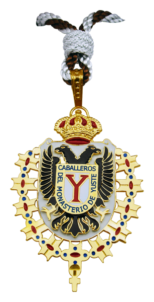 Médaille institutionnelle plaquée or « Chevaliers de Yuste »Referencia: MD0004Médaille institutionnelle plaquée or et émaillée de plusieurs couleurs.Medida: 58x78mm.
