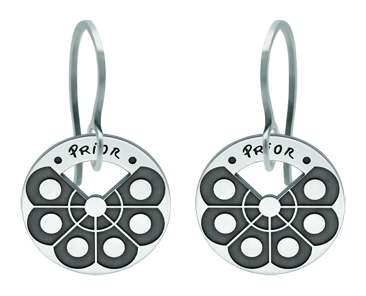 Boucles d'oreilles en argent émaillé et acier "Button Charro de Salamanca" (Noir)Referencia: PE3188Boucles d'oreilles bouton Charro sculpté en bas-relief en argent sterling et émaillé au four.Medida: 20x20mm.