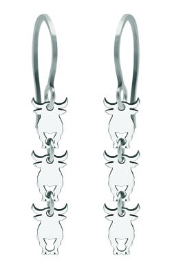 Boucles d'oreilles en argent "Taureaux"Referencia: PE3234Boucles d'oreilles en argent, avec 3 bulles de 7x10mm liées.Medida: 7x10mm.