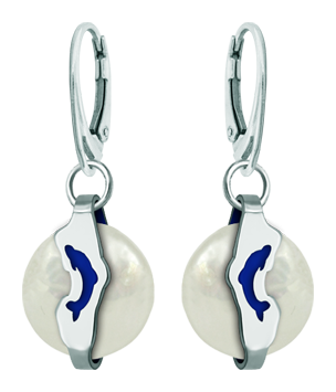 Boucles d'oreilles en argent et perles "Dauphins"Referencia: PE3277Boucles d'oreilles dauphin en argent sterling émaillé et émaillé avec une perle de monnaie de 16 mm à l'intérieur.Medida: 21x7mm.