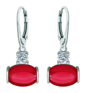 Boucles d'oreilles en argent avec moissanite et cabochon en verre (Rouge)Referencia: PE3346Boucles d'oreilles en argent sterling avec un cabochon de cristal coloré de 14x10mm et une moissanite de 5mm taillée en brillant.La moissanite est une pierre précieuse créée en laboratoire qui a gagné une place spéciale dans la joaillerie en raison de sa beauté et de ses qualités uniques. Elle éblouit par son éclat semblable à celui d'un diamant et par sa grande résistance (9,25 sur l'échelle de Mohs).Découverte à l'origine dans une météorite à la fin du 19e siècle, cette origine 