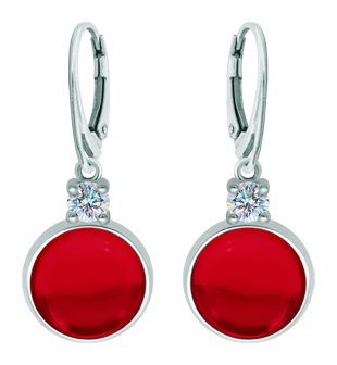 Ohrringe aus Sterlingsilber mit farbigem Kristall und Moissanit (Rot)Ref. Code: PE3348Ohrringe aus Sterlingsilber mit einem 14x14 mm großen farbigen Glascabochon und einem 5 mm großen Moissanit im Brillantschliff.Moissanit ist ein im Labor hergestellter Edelstein, der aufgrund seiner Schönheit und seiner einzigartigen Eigenschaften einen besonderen Platz in der Schmuckherstellung einnimmt. Er besticht durch seinen diamantenähnlichen Glanz und seine hohe Festigkeit (9,25 auf der Mohs-Skala).Ursprünglich wurde er Ende des 19. Jahrhunderts in einem Meteoriten entdeckt, und dieser 