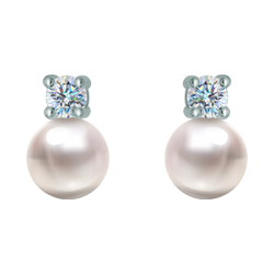 Pendientes de plata, moissanitas y perlas.Referencia: PE3353Pendientes fabricados en plata de ley con moissanitas talla brillante de 5mm engastadas y una perla de 10mm.La moissanita es una gema preciosa creada en laboratorio que se ha ganado un lugar especial en la joyería por su belleza y cualidades únicas, deslumbra por su brillo superior al del diamante y su gran resistencia (9,25 en la escala de Mohs).Descubierta originalmente en un meteorito a finales del siglo XIX, y ese origen “estelar” le otorga un encanto singular.Llena de destellos únicos, combina lujo y elegancia en una sola joya.Medida: 10x15mm.