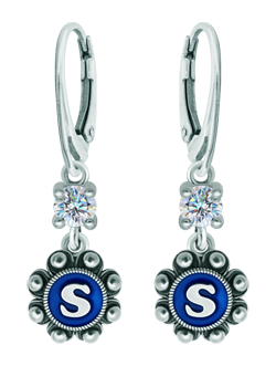 Personalized earrings Charro Button in silver with moissanite (Blue)Ref. code: PE3365Earrings made in sterling silver personalized with your name initial enameled in the oven with a 5mm brilliant cut moissanite set.Moissanite is a precious gemstone created in a laboratory that has earned a special place in jewelry for its beauty and unique qualities, it dazzles for its brilliance superior to diamond and its great resistance (9.25 on the Mohs scale).Originally discovered in a meteorite at the end of the 19th century, this 
