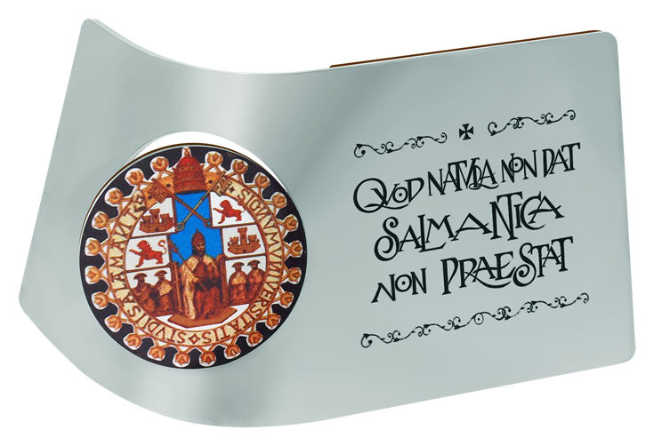 Institutional steel award "Shield of the University of Salamanca"Ref. code: PL0296Trophy made of solid steel with the coat of arms of the University of Salamanca in color vitrified on steel.80mm diameter motif.Possibility of engraving a commemorative text.We create different trophies, awards or commemorative plaques, personalized with any anagram, shield or logo.Size: 205x120mm.