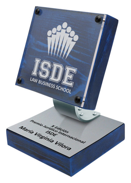 "ISDE Law Business School" steel and wood plaque (Blau)Ref. Code: PL0334Plaque made of stainless steel and wood.Base size: 14x14x3cm.Plaque size: 14x14x3cm.Gr&ouml;&szlig;e: 140x140mm.
