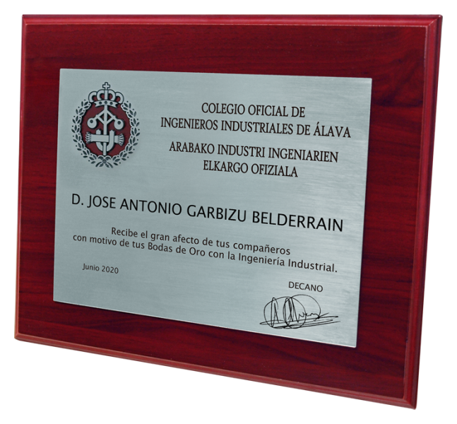 Gedenktafel aus mahagonifarben lackiertem Holz "Industrial Engineers"Ref. Code: PL0362Gedenktafel aus mahagonifarben lackiertem Holz mit durchbrochenem Logo und Stahlgravur.Wir stellen verschiedene Trophäen, Auszeichnungen oder Gedenktafeln her, die mit einem beliebigen Anagramm, Wappen oder Logo personalisiert werden.Abmessungen: 290x230x16mm.Auch erhältlich in:260x210x16mm.210x165x16mm.165x130x16mm.Möglichkeit der Gravur eines Gedenktextes.Wir können sie mit jedem Logo, Wappen oder Schriftzug personalisieren.Wir haben alle Berufe und Laufbahnen im Angebot: Anwaltschaft (Anwalt / Recht), Handelsvertreter, Quantity Surveyor, Architekt (Architektur), ATS (Krankenpflege), Bildende Kunst, Biologische Wissenschaften (Biologie), Exakte Wissenschaften, Physikalische Wissenschaften, Politische Wissenschaften, Politik- und Wirtschaftswissenschaften, Chemische Wissenschaften, Handel, Zeichner, Wirtschaft, Betriebswirtschaft, Pharmazie, Philosophie und Literatur, Geographie, Geologie (Geologie), Sozialwissenschaftler, Informatik, Agraringenieurwesen, Bauingenieurwesen, Elektrotechnik, Forstingenieurwesen, Bergbauingenieurwesen, Schiffbau, Höheres Wirtschaftsingenieurwesen, Technisches Wirtschaftsingenieurwesen, Fernmeldetechnik, Textilingenieurwesen, Schmuck, Lehramt, Medizin, Musik, Psychologie, Topographie, Odontologie, Optik, Journalismus, Veterinärmedizin.Und wenn wir Ihre nicht haben, kontaktieren Sie uns bitte.Gr&ouml;&szlig;e: 290x230mm.