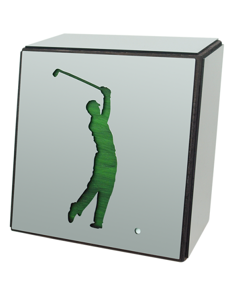 Trofeo deportivo en acero y madera "Jugador de golf"Referencia: PL0374Premio deportivo fabricado en madera maciza y acero.Pieza exclusiva con un diseño único con inclinación sin apoyo.Posibilidad de grabar un texto conmemorativo.Creamos trofeos, premios o placas conmemorativas diferentes, personalizados con cualquier anagrama, escudo o logotipo.Medidas: 14x14x6cm.Medida: 140x140mm.