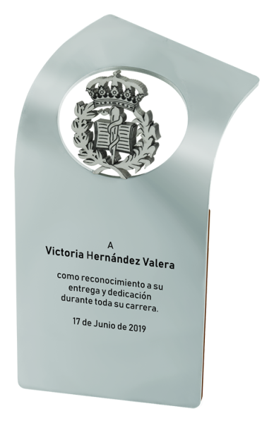 Placa de acero "Medicina"Referencia: PL0416Placa fabricada en acero macizo.Piezas para soporte diseñadas y fabricadas en exclusiva por Joaquín Prior.Posibilidad de grabar un texto conmemorativo.Personalizamos con cualquier anagrama, escudo o logotipo.Tenemos todas las profesiones y carreras disponibles: Abogacía (Abogado / Derecho), Agente Comercial, Aparejador, Arquitecto (Arquitectura), ATS (Enfermería), Bellas Artes, Ciencias Biológicas (Biología), Ciencias Exactas, Ciencias Físicas, Ciencias Políticas, Ciencias Políticas y Económicas, Ciencias Químicas, Comercio, Delineante, Economía, Empresariales, Farmacia, Filosofía y Letras, Geografía, Geológicas (Geología), Graduado Social, Informática, Ingeniero Agrónomo, Ingeniero de Caminos, Ingeniero Electrónico, Ingeniero de Montes, Ingeniero de Minas, Ingeniero Naval, Ingeniero Industrial Superior, Ingeniero Técnico Industrial, Ingeniero Telecomunicaciones, Ingeniero Textil, Joyero, Magisterio (Profesor), Medicina, Música, Psicología, Topógrafo (Topografía), Odontología, Óptica, Periodismo, Veterinaria.Y si no tenemos la suya, consultenos.Medida: 200x120mm.