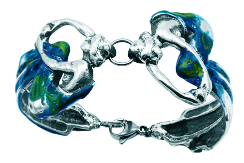 Pulsera brazalete Art Nouveau de plata "Mujer sentada" (Azul)Referencia: PU1979Pulsera brazalete Art Nouveau fabricada en plata de 1ª ley esmaltada a mano.Piezas de museo inspiradas en las obras mas representativas del movimiento Art Nouveau y Art Déco, y del modernismo de finales del siglo XIX y principios del siglo XX.Medida: 65x27mm.