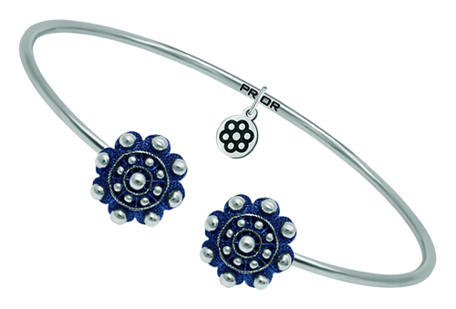 Pulsera de plata y acero "Botones Charros clásicos" (Bleu)Referencia: PU2194Pulsera fabricada en plata de ley, con botón charro esmaltado, montado sobre una base de acero quirúrgico.Medida: 14x14mm.