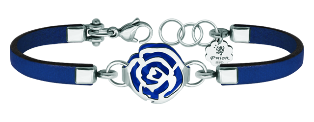 Silber, Leder und Edelstahlarmband "Art Nouveau Rose" (Blau)Ref. Code: PU2575Armband aus 3 mm dickem Leder und poliertem Stahl, mit einer durchbrochenen Jugendstil-Rose aus emailliertem Sterlingsilber und einem einzigartigen Klickverschluss aus Stahl.Gr&ouml;&szlig;e: 18x16mm.