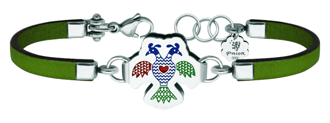 Armband aus Silber, Leder und Stahl "Traditionelle Stickerei aus der Sierra de Francia" (Grün)Ref. Code: PU26133 mm dickes Lederarmband mit traditionellem Serrano-Motiv, geschnitzt in Sterlingsilber und einbrennlackiert.Inspiriert von der traditionellen Stickerei der Sierra de Francia, typisch für Städte wie La Alberca, Mogarraz und andere Gemeinden in der Sierra, wo Sie diese Kunstwerke genießen können.Gr&ouml;&szlig;e: 23x20mm.