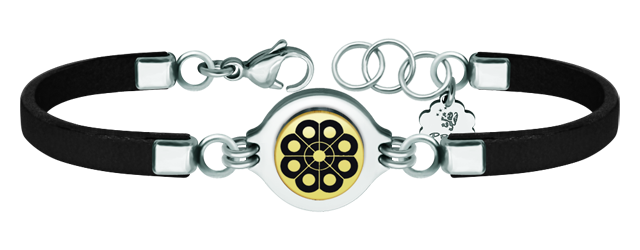 Bracelet en or, acier et cuir "Button Charro de Salamanca" (Noir)Referencia: PU2615Bracelet en cuir de 3 mm d'épaisseur avec le bouton charro sculpté en relief en or 9 kt et émaillé au four.Medida: 19x16mm.