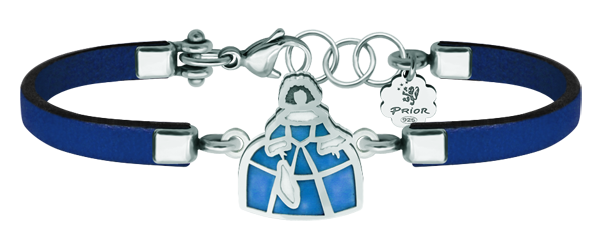Bracelet en argent émaillé et cuir "Menina" (Bleu)Referencia: PU2656Bracelet Menina sculpté en deux hauteurs en argent sterling et émaillé au four, complété par un acier poli doux au toucher, avec un bracelet en cuir de 3 mm. Un travail artisanal minutieux avec une garantie éternelle.Inspiré par les classiques Ménines de Vélasquez exposées au musée du Prado à Madrid.Medida: 16x19mm.