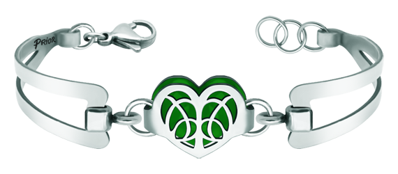 Bracelet Art Nouveau en argent et acier "Heart" (Vert)Referencia: PU2681Bracelet en acier inoxydable poli, avec un cœur ajouré Art Nouveau en argent sterling et émaillé, avec un bracelet exclusif Art Nouveau.Medida: 21x16mm.