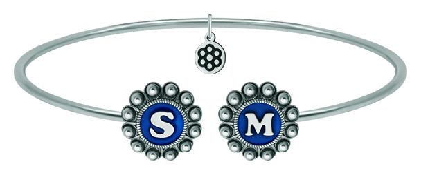 Bracelet en argent et acier inoxydable "Botones Charros" personnaliséReferencia: PU2719Bracelet en argent sterling, avec bouton charro personnalisé avec initiales, émaillé à la main chirurgical.Medida: 16x16mm.