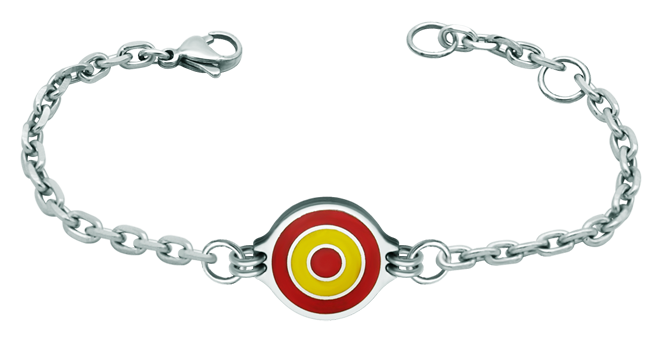 Pulsera de plata "Bandera de España"Referencia: PU2729Pulsera con la bandera de España tallada bajo relieve en plata de ley y esmaltado al horno, completado en acero pulido suave al tacto un trabajo artesanal de gran minuciosidad con garantía eterna.Medida: 19x16mm.