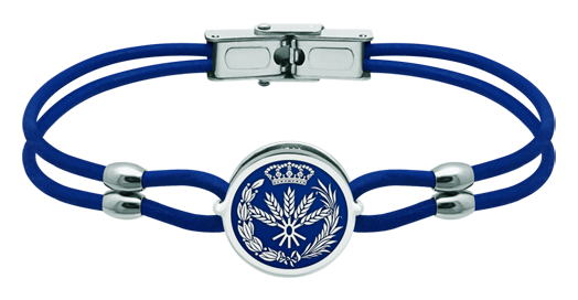 Silber- und Lederarmband "Landwirtschaftsingenieure" (Blau)Ref. Code: PU28242 mm dickes Lederarmband mit dem Wappen der Landwirtschaftsingenieure in Flachrelief aus Sterlingsilber geschnitzt und einbrennlackiert.Wir haben alle Berufe und Laufbahnen im Angebot: Anwaltschaft (Anwalt / Recht), Handelsvertreter, Quantity Surveyor, Architekt (Architektur), ATS (Krankenpflege), Bildende Kunst, Biologische Wissenschaften (Biologie), Exakte Wissenschaften, Physikalische Wissenschaften, Politische Wissenschaften, Politik- und Wirtschaftswissenschaften, Chemische Wissenschaften, Handel, Zeichner, Wirtschaft, Betriebswirtschaft, Pharmazie, Philosophie und Literatur, Geographie, Geologie (Geologie), Sozialwissenschaftler, Informatik, Agraringenieurwesen, Bauingenieurwesen, Elektrotechnik, Forstingenieurwesen, Bergbauingenieurwesen, Schiffbau, Höheres Wirtschaftsingenieurwesen, Technisches Wirtschaftsingenieurwesen, Fernmeldetechnik, Textilingenieurwesen, Schmuck, Lehramt, Medizin, Musik, Psychologie, Topographie, Odontologie, Optik, Journalismus, Veterinärmedizin.Und wenn wir Ihre nicht haben, kontaktieren Sie uns bitte.Gr&ouml;&szlig;e: 16x16mm.