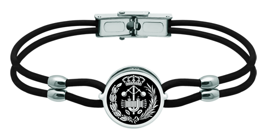 Pulsera de plata y cuero "Ingenieros Industriales" (Negro)
Referencia: PU2824
Pulsera de cuero de 2mm de grosor con el escudo de Ingenieros Industriales tallado bajo relieve en plata de ley y esmaltado al horno.
Tenemos todas las profesiones y carreras disponibles: Abogacía (Abogado / Derecho), Agente Comercial, Aparejador, Arquitecto (Arquitectura), ATS (Enfermería), Bellas Artes, Ciencias Biológicas (Biología), Ciencias Exactas, Ciencias Físicas, Ciencias Políticas, Ciencias Políticas y Económicas, Ciencias Químicas, Comercio, Delineante, Economía, Empresariales, Farmacia, Filosofía y Letras, Geografía, Geológicas (Geología), Graduado Social, Informática, Ingeniero Agrónomo, Ingeniero de Caminos, Ingeniero Electrónico, Ingeniero de Montes, Ingeniero de Minas, Ingeniero Naval, Ingeniero Industrial Superior, Ingeniero Técnico Industrial, Ingeniero Telecomunicaciones, Ingeniero Textil, Joyero, Magisterio (Profesor), Medicina, Música, Psicología, Topógrafo (Topografía), Odontología, Óptica, Periodismo, Veterinaria.
Y si no tenemos la suya, consultenos.
Medida: 16x16mm. Pulsera de plata y cuero "Ingenieros Industriales" (Negro)
Referencia: PU2824
Pulsera de cuero de 2mm de grosor con el escudo de Ingenieros Industriales tallado bajo relieve en plata de ley y esmaltado al horno.
Tenemos todas las profesiones y carreras disponibles: Abogacía (Abogado / Derecho), Agente Comercial, Aparejador, Arquitecto (Arquitectura), ATS (Enfermería), Bellas Artes, Ciencias Biológicas (Biología), Ciencias Exactas, Ciencias Físicas, Ciencias Políticas, Ciencias Políticas y Económicas, Ciencias Químicas, Comercio, Delineante, Economía, Empresariales, Farmacia, Filosofía y Letras, Geografía, Geológicas (Geología), Graduado Social, Informática, Ingeniero Agrónomo, Ingeniero de Caminos, Ingeniero Electrónico, Ingeniero de Montes, Ingeniero de Minas, Ingeniero Naval, Ingeniero Industrial Superior, Ingeniero Técnico Industrial, Ingeniero Telecomunicaciones, Ingeniero Textil, Joyero, Magisterio (Profesor), Medicina, Música, Psicología, Topógrafo (Topografía), Odontología, Óptica, Periodismo, Veterinaria.
Y si no tenemos la suya, consultenos.
Medida: 16x16mm.