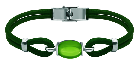 Silber- und Lederarmband mit ovalem Farbglas (Grün)Ref. Code: PU2835Armband aus 3 mm dickem Leder und Sterlingsilber mit einem 14x10 mm großen farbigen Kristallcabochon.Gr&ouml;&szlig;e: 14x10mm.
